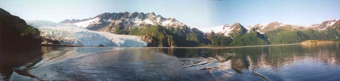 Leaving Aialik Glacier in our wake.