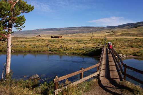 Crossing Green River